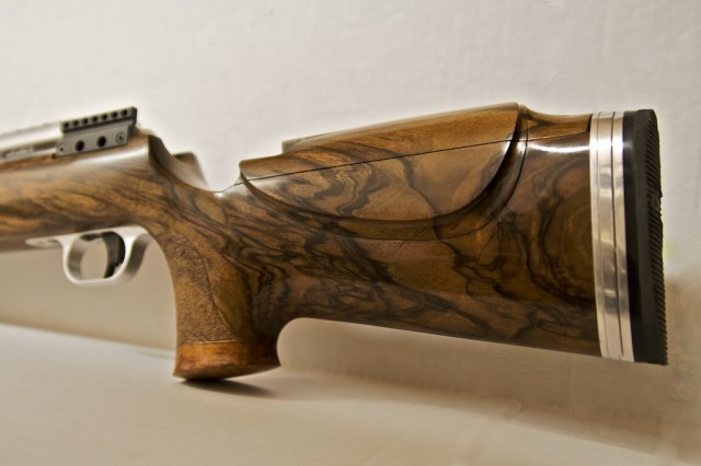 english-walnut-stock-gs-011709-_mg_8288